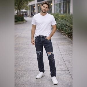 Slim Straight Distressed Black Jeans for Men
Purple brand